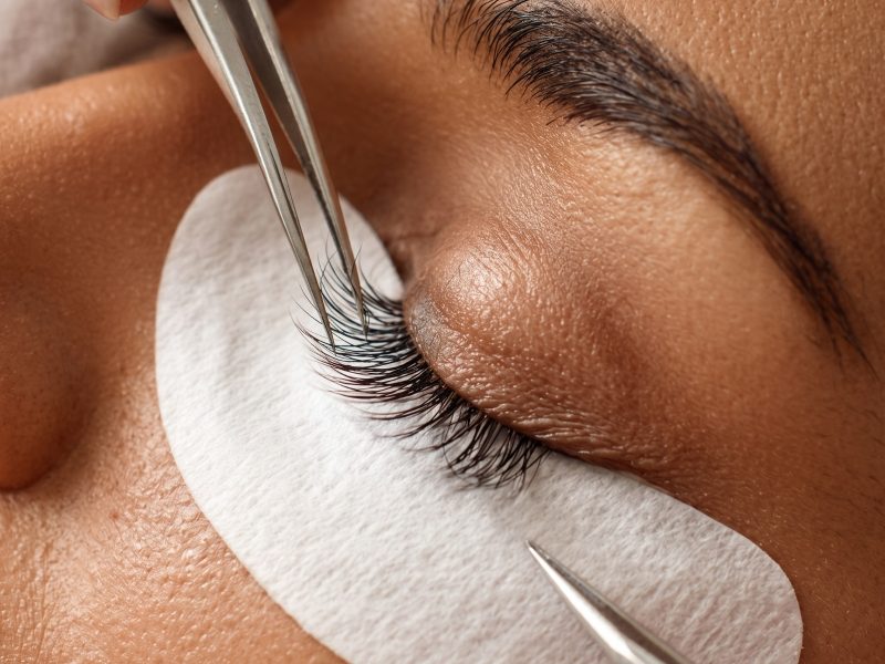 eyelashes